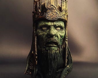 Cursed King Keychain – Eternal Oathbreaker Relic
