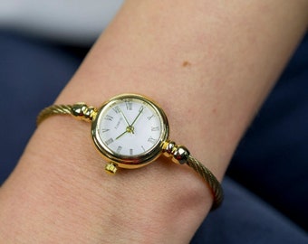 Gold Edelstahl römische weiße Zifferblatt verstellbare Armbanduhr