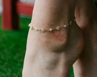 White Daisy Pearl Floral Summer Indie Boho Flower Adjustable Anklet