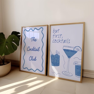 Wydruk koktajlowy | Modny zestaw 2 plakatów na wózek barowy | Wydruk alkoholowy | Wydruk But First Cocktails | Wydruk Retro Coastal Blue Drinks Cocktail Set