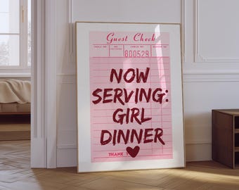 Nu serverend meisje diner print | Esthetische keuken girly muurkunst | Roze poster met gastencheque | Schattig kookdecor | Fysieke print meisjesdiner