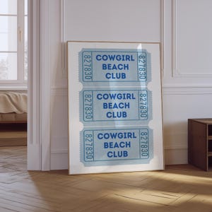 Cowgirl Beach Club Ticket Druck | Trendy Küsten Cowgirl Druck | Ocean Girly Ästhetische Wandkunst | Preppy Wohnung Western Physischer Druck