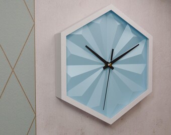PRISME - Wall clock | Analogic wall clock with continuous quartz movement | Minimalist clock | sleek design | Diamond origami facets