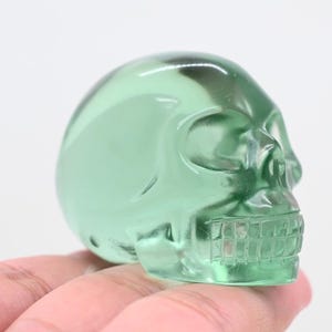 2&quot; Green Smelting Quartz Skull Carved,Crystal Skull,Carved Skull,Skull Ornaments,Healing Crystal,Skull Decor,Quartz Crystal,Halloween Gift