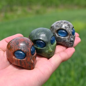 2.3&quot; Natural Quartz Aline Carved,Crystal Skull,Healing Crystal,Carved Skull,Skull Decor,Carved Crystal,Halloween Gift,Skull Ornament