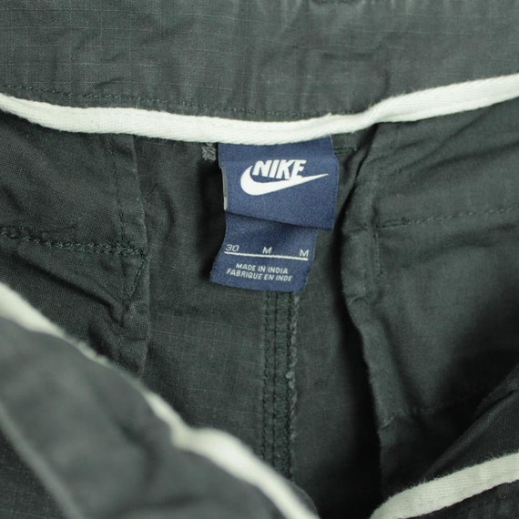 Nike Cargo Pants Shorts vintage in black with sol… - image 3