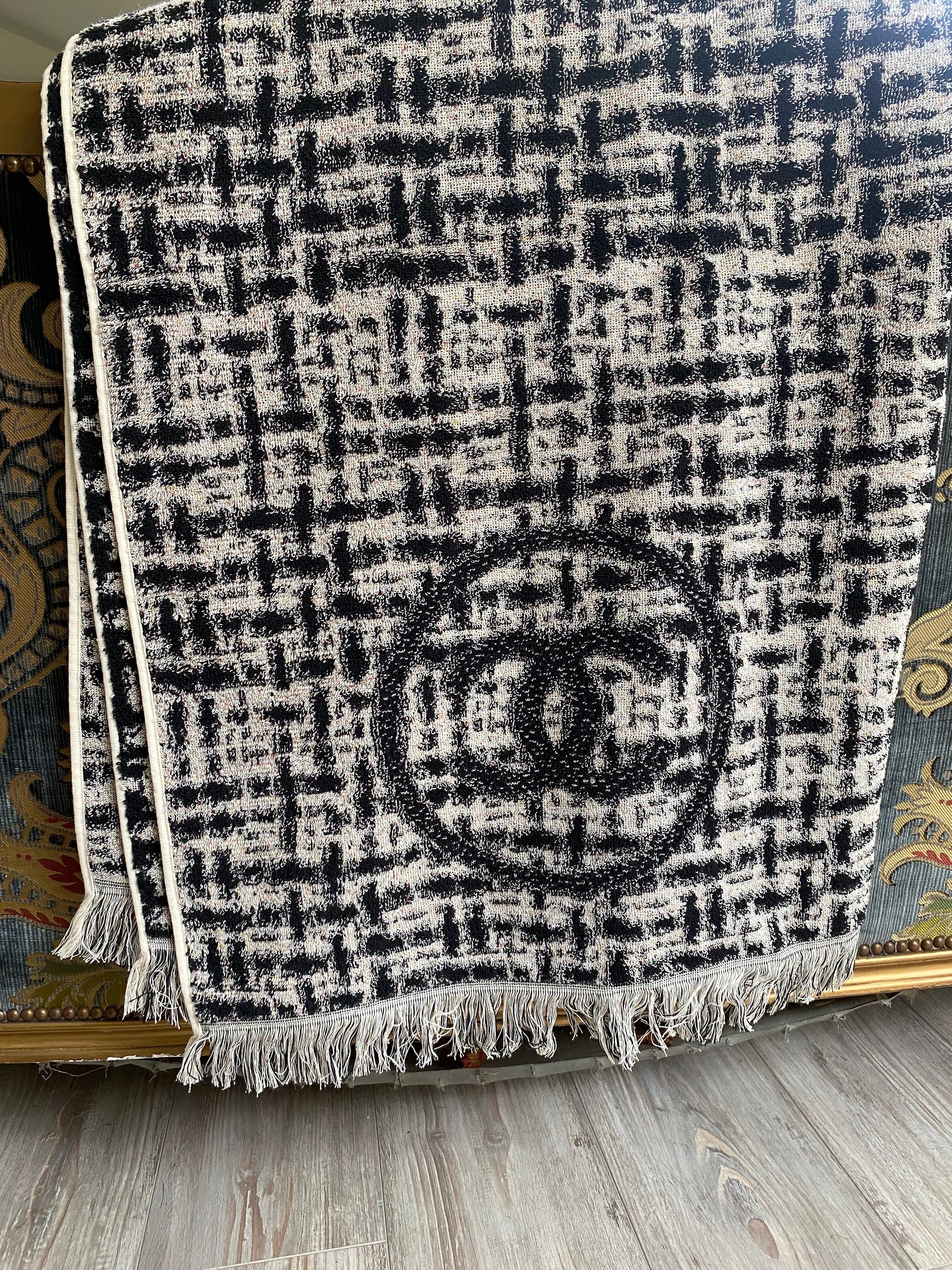 CHANEL バスローブ コットン & カシミヤ ココビーチ 9567314968606.jpg