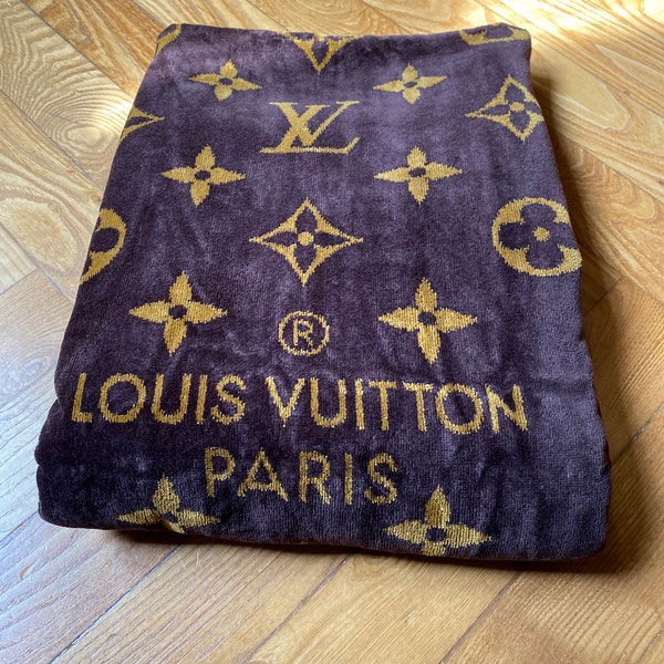 Serviette de plage Louis Vuitton vintage Serviette avec logo Louis Vuitton Authentique accessoires de plage LOUIS VUITTON