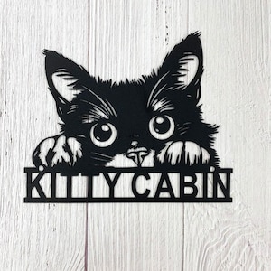 Cartello in metallo con gatto, decorazione murale personalizzata con gatto che fa capolino con nome, regalo personalizzato per gli amanti degli animali, decorazione da giardino per gatti, regalo per la perdita di un gatto, cartello commemorativo per il giardino