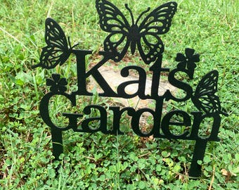 Custom Metal Garden Sign,Butterfly Flower Design Stake, Personalised Gardener Name Sign,Floral Garden Plaque,Gardening Gifts for Grandma Mom