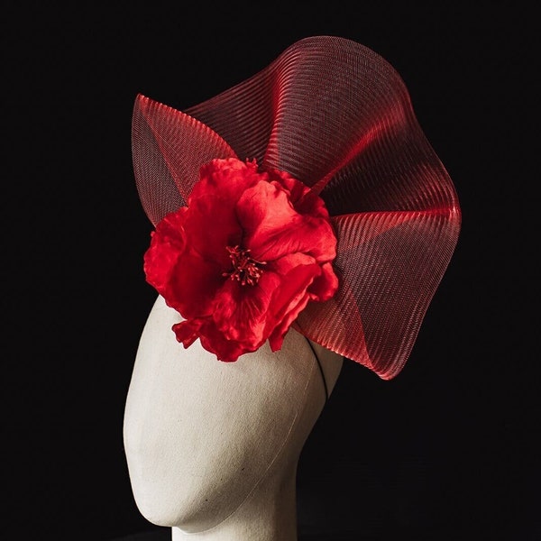 Coiffe pour femme - Isaline - chapeau rouge en crin et grosse fleur rouge - Mariage, cérémonie, baptême, printemps, été.