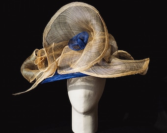 Chapeau pour femme - Augustine- Capeline en sisal bleu roi et vieil or - Mariage, cérémonie, baptême, printemps, été.