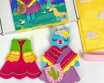Alpaca Toy with Changeable Outfits, Kids Sewing Kit, Felt Craft Kits for Kids, Learn to Sew, Kids Birthday Gift, Animal Theme Stitching Kit