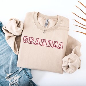 Personalized Embroidered Grandma Shirt, Gigi Shirt, Gift for Grandma, Nana Shirt, New Grandma Gift, Embroidered Grandma, College Block