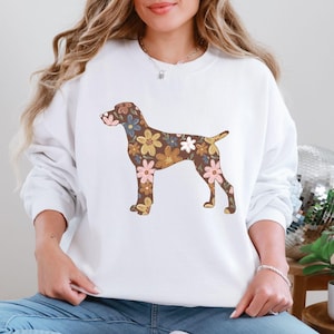 German Shorthaired Pointer Boho Wildflower Sweatshirt, Floral Dog Mom Shirt, Cottagecore Crewneck Sweater, Gift for Dog Lover, Dog Mom Gift