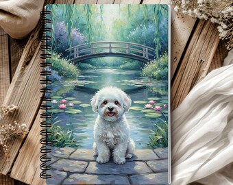 Bichon Frise Hund am Gartenteich Spiralblock | Liniertes Journal