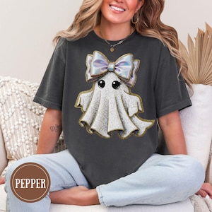 Halloween Lace Ghost T Shirt Spooky Coquette T-Shirt Girly Ghost Iridescent Bow TShirt Lacey Ghost Tee Comfort Colors Spooky Season Top