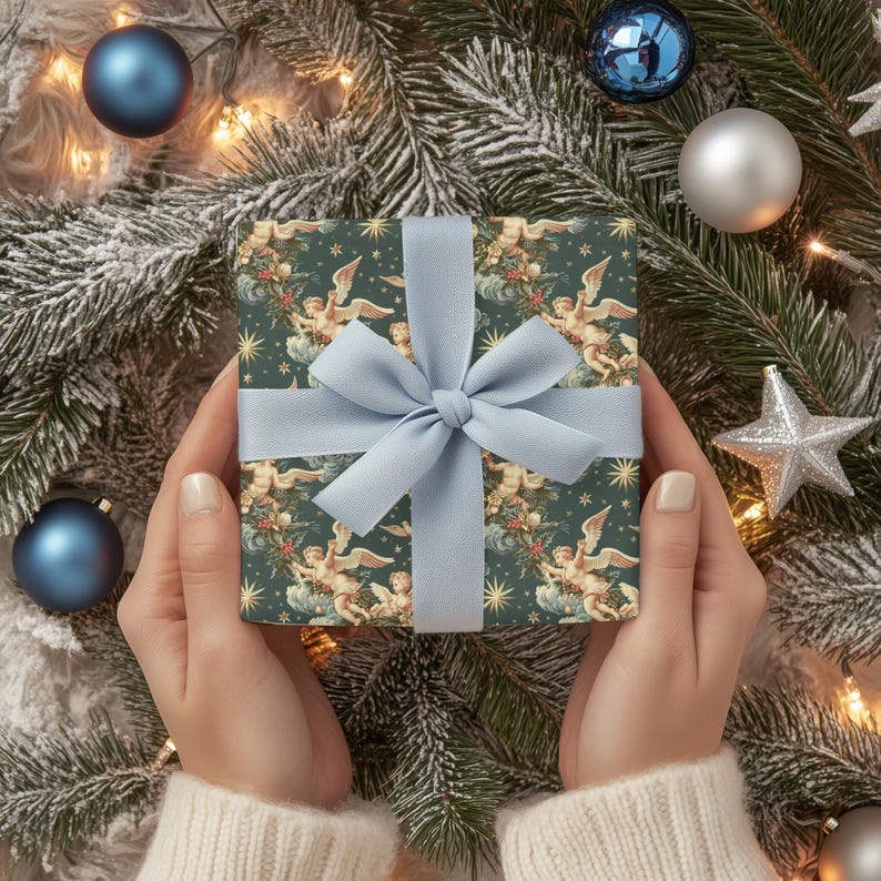 Carta da regalo natalizia con cherubini celesti, carta da regalo per regali di Natale, carta da regalo con design festivo, regalo classico per le feste immagine 5