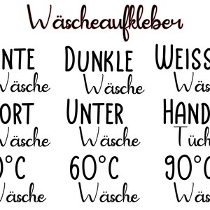 Könnte beinhalten: Weißer Hintergrund mit schwarzem Text in verschiedenen Schriftarten. Der Text enthält Wäscheetiketten wie "Bunte Wäsche", "Dunkle Wäsche", "Weisse Wäsche", "Sport Wäsche", "Unter Wäsche", "Hand Tücher", "30°C Wäsche", "60°C Wäsche" und "90°C Wäsche".