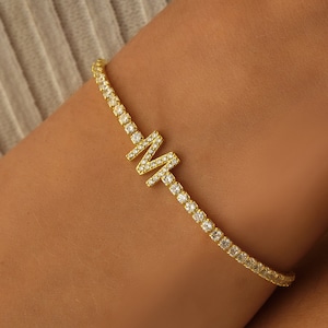 Namens-Tennisarmband aus Gold mit Initialen-Edelsteinen