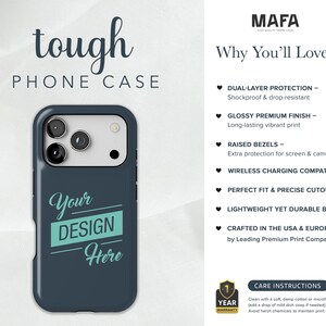 K&ouml;nnte beinhalten: Marineblaue Handyh&uuml;lle mit dem Text "Your Design Here" in Wei&szlig; und T&uuml;rkis. Die H&uuml;lle ist mit "tough PHONE CASE" beschriftet und verf&uuml;gt &uuml;ber eine gl&auml;nzende Oberfl&auml;che, erh&ouml;hte Einfassungen und kabelloses Laden.