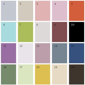 K&ouml;nnte beinhalten: Eine Farbpalette mit zwanzig verschiedenen Volltonfarbfeldern, jeweils quadratisch. Die Farben reichen von Hellblau, Beige und Rosa bis hin zu dunkleren Farbt&ouml;nen wie Schwarz, Marineblau und Braun. Die Palette ist in einem Raster angeordnet.