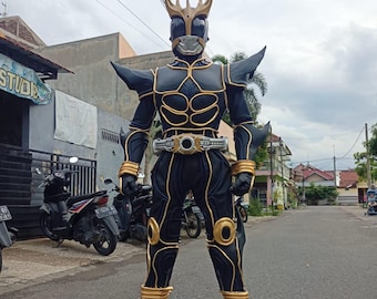 仮面ライダーシリーズのコスプレに着用可能なクウガ全形態フルセット