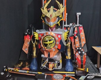 仮面ライダーシリーズのコスプレに着用可能なクウガ全形態フルセット