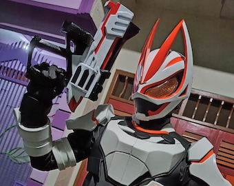 仮面ライダーシリーズのコスプレに着用可能なクウガ全形態フルセット