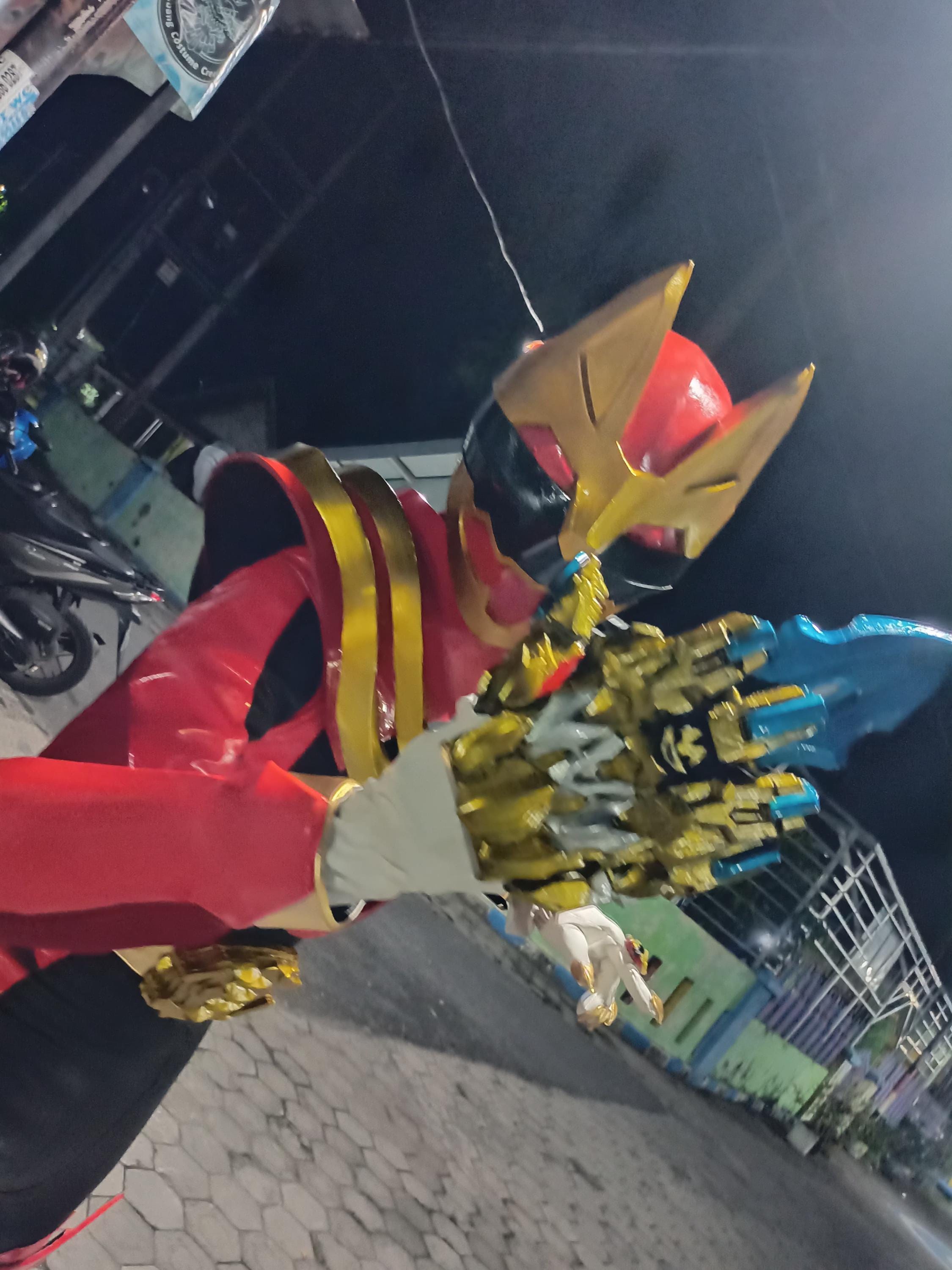 【送料無料】ゴジュウウルフマスク組立キット 1/1ゴジュウジャーアトラクコスプレ 送料無料】ゴジュウウルフマスク組立キット 1/1ゴジュウジャー