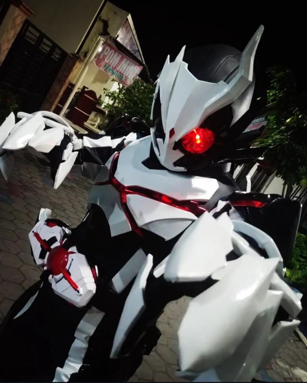 仮面ライダーアーク01　特撮仕様コスプレ衣装一体式　複眼発光モデル 仮面ライダー ゼロワン アークワン コスプレ マスク1/1 フル