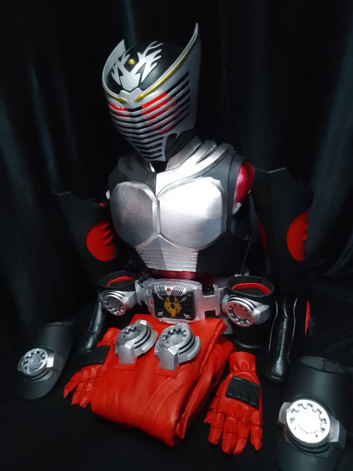 仮面ライダー龍騎　特撮仕様コスプレ衣装一体式　発光複眼 仮面ライダー龍騎 特撮仕様コスプレ衣装一体式 発光複眼