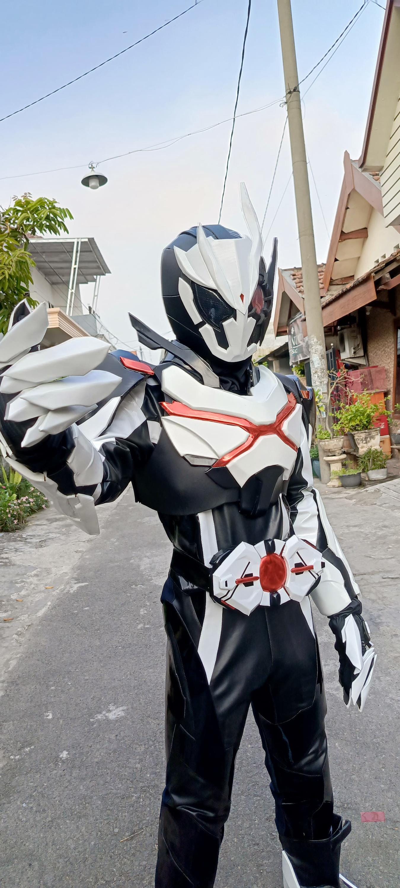 仮面ライダーアーク01　特撮仕様コスプレ衣装一体式　複眼発光モデル 仮面ライダーアーク01 特撮仕様コスプレ衣装一体式 複眼発光モデル