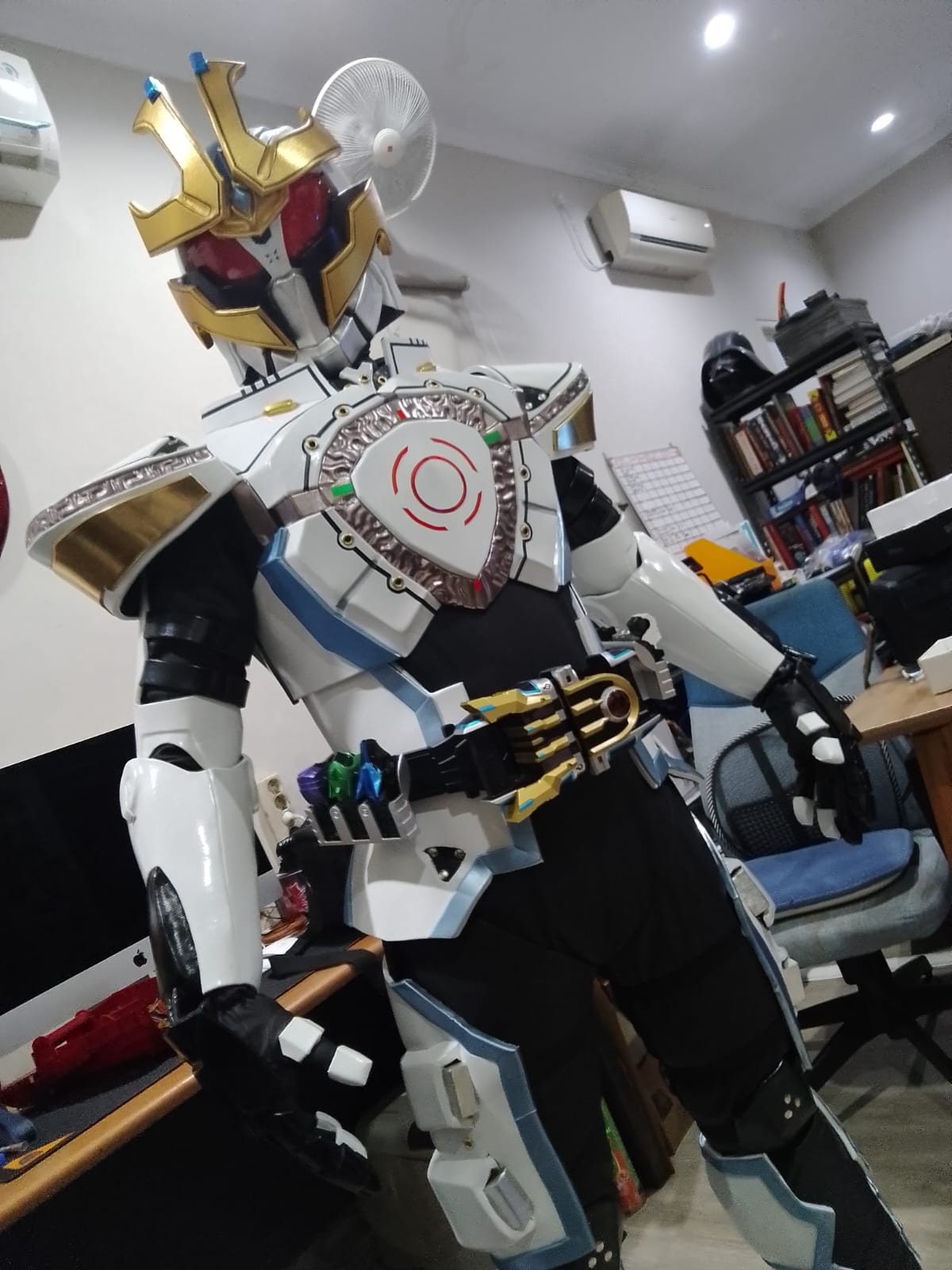 仮面ライダーイクサ コスプレ衣装：着用可能な特撮スーツ製作委託