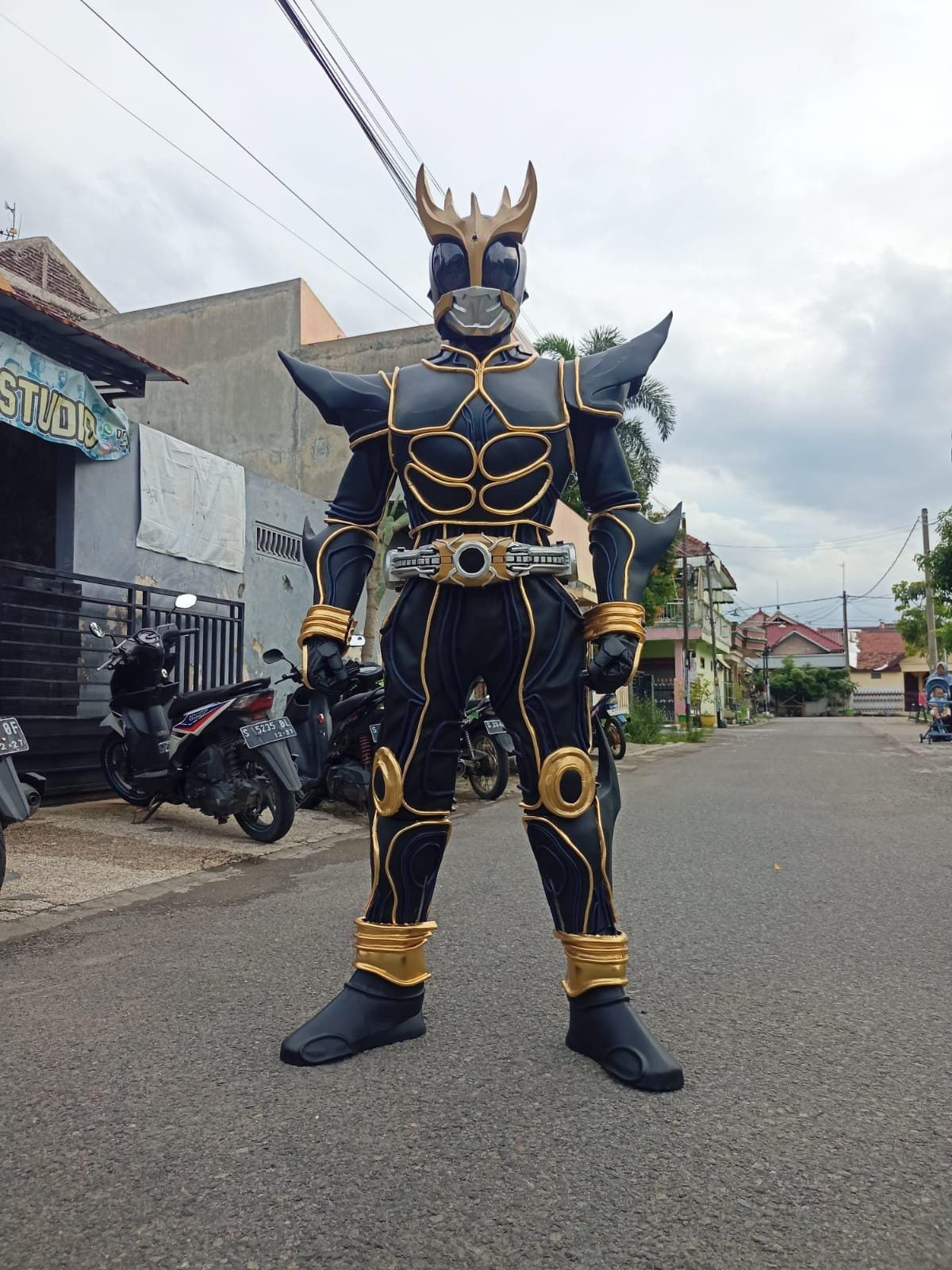 仮面ライダーアルティメットクウガ 着用可能なコスプレ衣装 特撮
