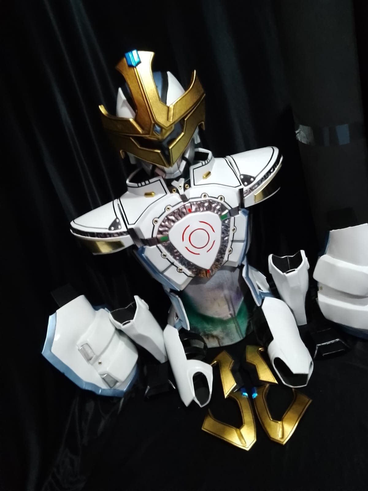 仮面ライダーイクサ コスプレ衣装：着用可能な特撮スーツ製作