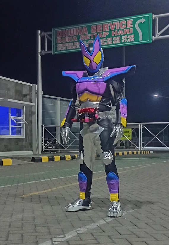 ラキア•アマルガ　衣装　仮面ライダーガヴ Amazon.co.jp: [ZWHALYG] 仮面ライダーガヴ コスプレ衣装 ラキア