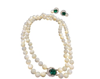 Vintage dubbele schelpkraal groene strass ketting met clipoorbellen SKU 10-894