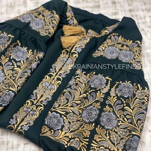 Bestickte dunkelgrüne Ukrainische Bluse für Frauen, stilvolle Bluse, Geschenk, Blumenstickerei, Ethno-Stil, bestickte Kleidung, moderne Bluse