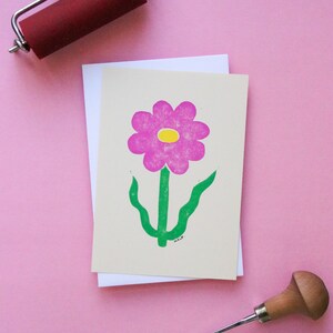 Carte postale simple linogravure "Fleur rose et jaune"