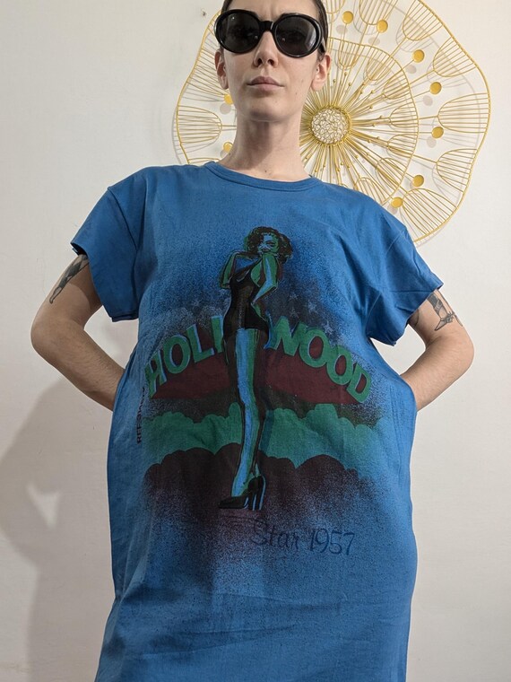 Vintage 70s DEADSTOCK Hollywood Babilonia Printed Long T-shirt 
