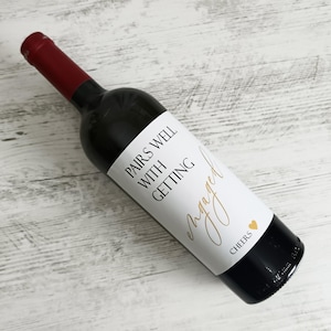 Se marie bien avec des fiançailles - étiquette de vin de fiançailles - étiquette de champagne de fiançailles - personnalisée - anniversaire de mariage