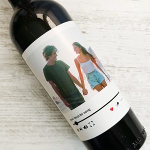 Etiquette de vin personnalisée - Votre chanson préférée - Bouteille de champagne - Demoiselle d'honneur personnalisée - Proposition de mariage - Cadeau pour couple d'anniversaire de mariage - Mariage