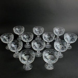 Tutbury Castle von Webb Corbett Crystal 3 3/4 ""Set mit 12 Champagner Coupés Gläsern."