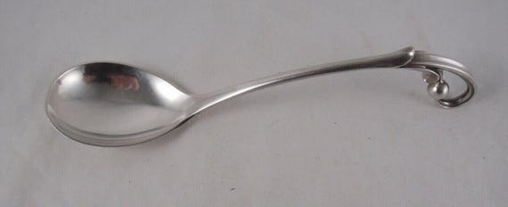 ジョージ ジェンセン 装飾スターリングシルバー サービングスプーン