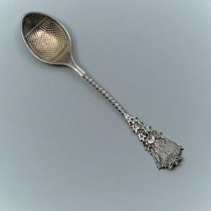 Cochenthaler Sterling Montreal Lacrosse Stick Double Sided Bowl Souvenir Spoon