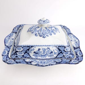 Buddha (Plain) Wood & Sons Blue Transferware Covered Rectangular Vegetable Dish