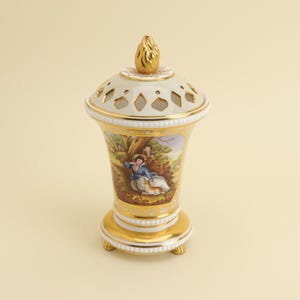 Spode Special Commissions Studio Potpourri Vase signed Lyn Dumbleton #108/500