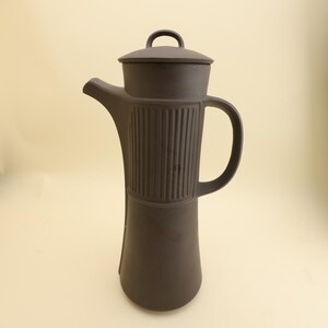 Cafetera de gres Flamestone Fluted Brown de Dansk con tapa defectuosa IHQ Dinamarca