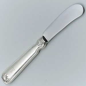 Esparcidor(es) de mantequilla de plata esterlina con mango hueco Shell and Thread Tiffany & Co Mono "A"